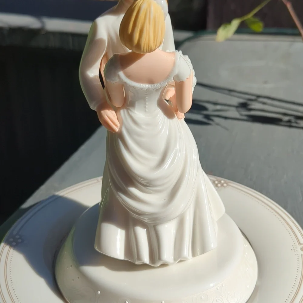 Lenox Wedding Promises Collection Cake Topper Opal Innocence